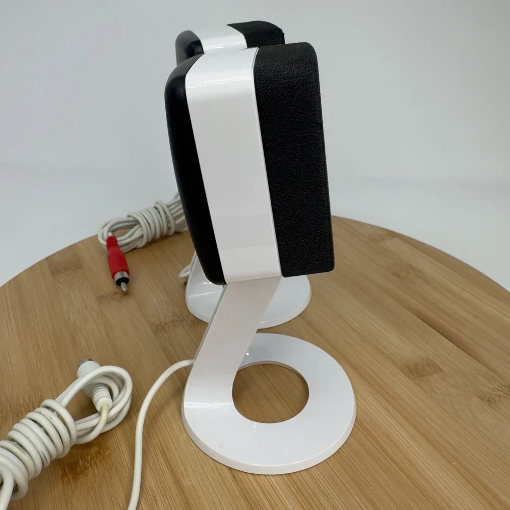 Dell‎ 2.1-Chael Multimedia Computer Speakers With Wired Audio Jack Black White